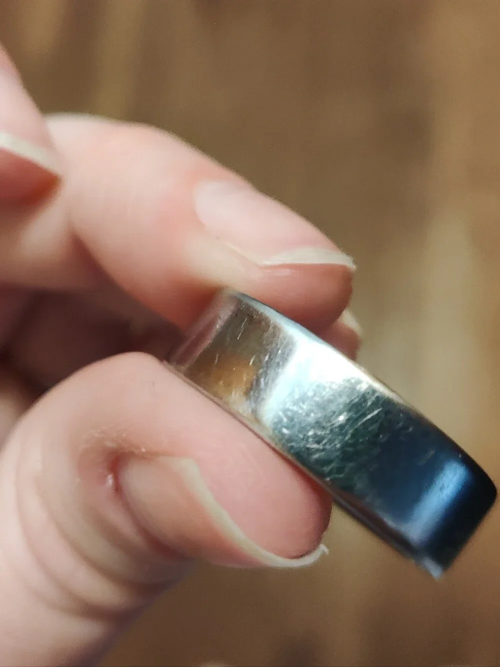 Silver Oura Ring Generation 4 Size 12 and charging base
